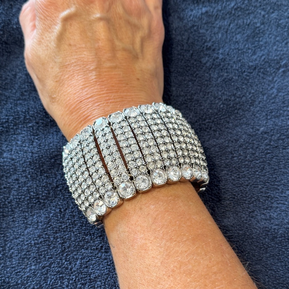 Silver  Rhinestone Bracelet - Picture 2 of 3